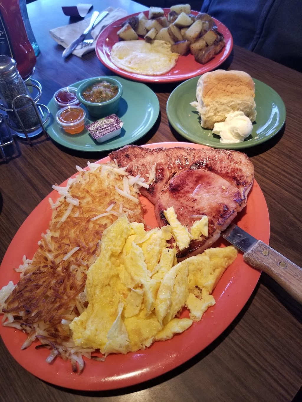 Eddies Famous Cafe | restaurant | 401 W Pacheco Blvd, Los Banos, CA 93635, USA | 2098262379 OR +1 209-826-2379