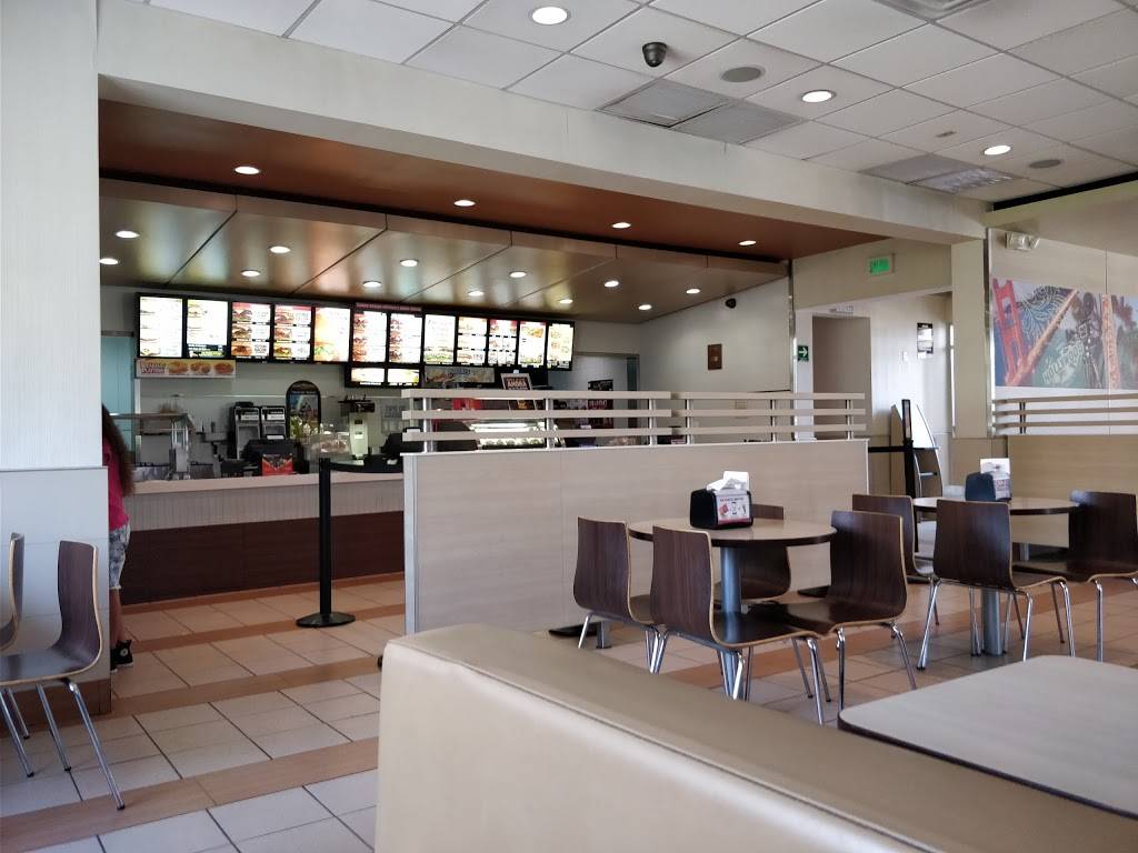 Carls Jr. | restaurant | Blvd. Corredor Tijuana - Rosarito 2000 Ejido Francisco Villa 26135, PLAZA PASEO 2000, 22235 Tijuana, B.C., Mexico | 018007322757 OR +52 800 732 2757