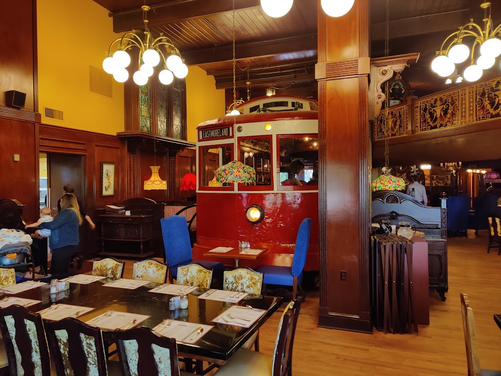 The Old Spaghetti Factory | restaurant | 715 S Bancroft St, Portland, OR 97239, USA | 5032225375 OR +1 503-222-5375