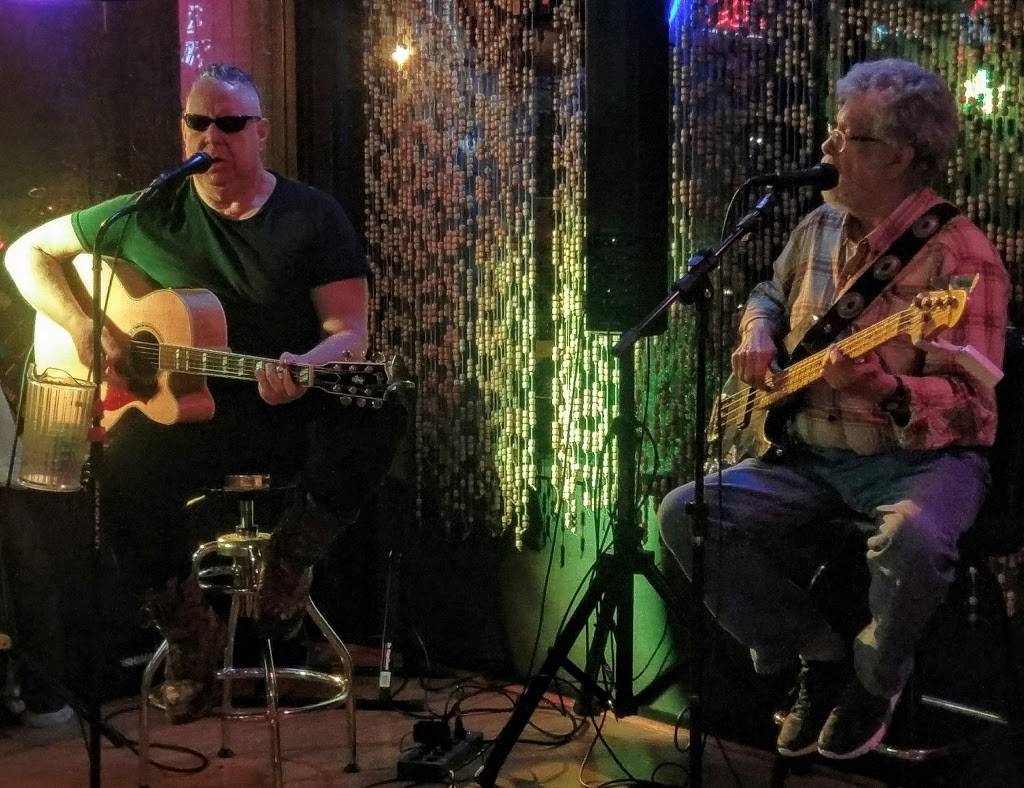 Peppers | restaurant | 17777 Pilkington Rd, Lake Oswego, OR 97035, USA | 5033873174 OR +1 503-387-3174