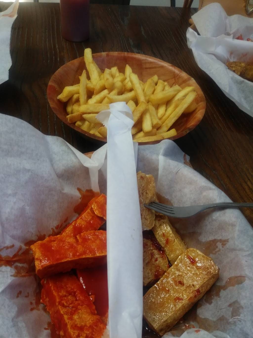 Tiger Wings | restaurant | 8210 Broadway St, San Antonio, TX 78209, USA | 2108295000 OR +1 210-829-5000