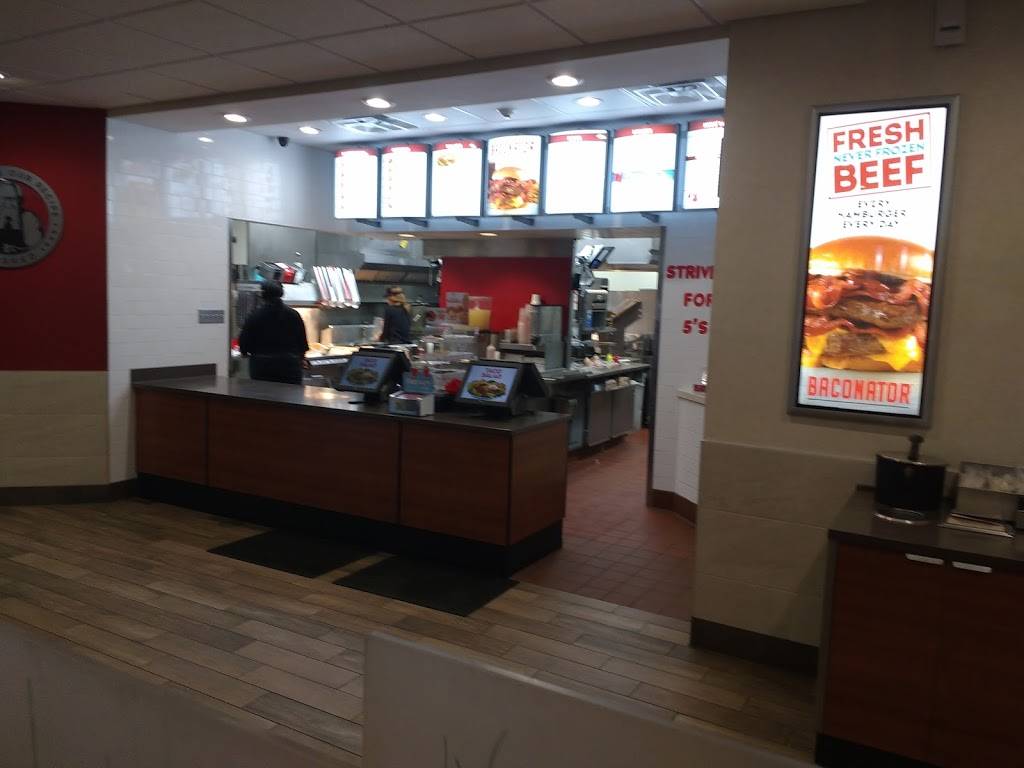 Wendys | restaurant | 19175 South La Grange Road, Mokena, IL 60448, USA | 7084792560 OR +1 708-479-2560