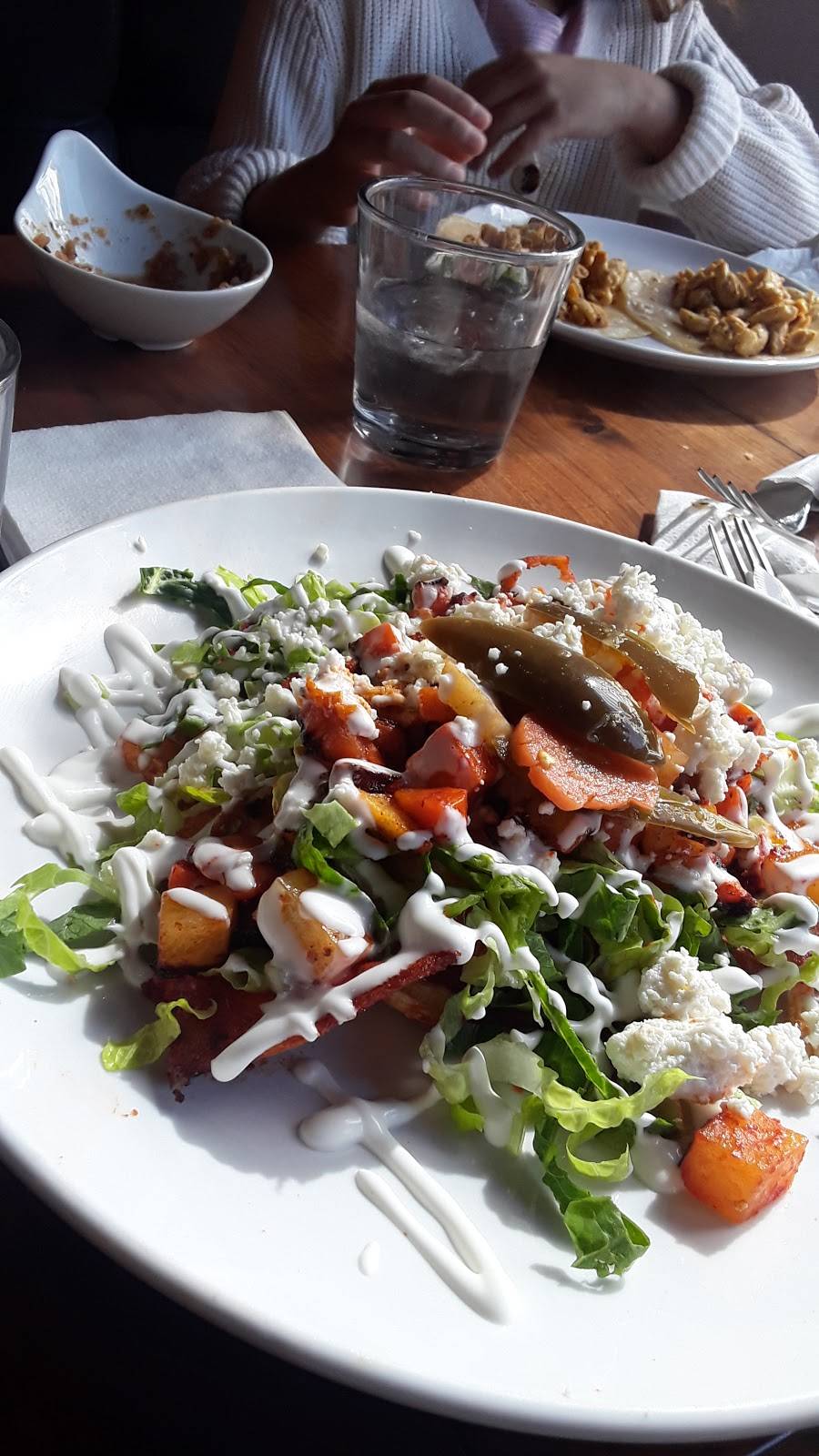 Perla Mexican Cuisine | restaurant | 400 W 4th St, Santa Ana, CA 92701, USA | 7143165421 OR +1 714-316-5421