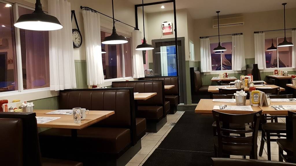 Restaurant Terrasse Du Lac | restaurant | 286 Boulevard de Maple Grove, Maple Grove, QC J6N 1L3, Canada | 4504297989 OR +1 450-429-7989