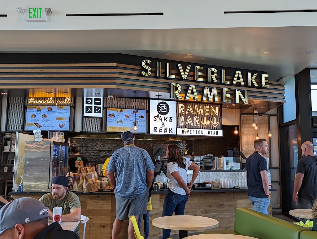 Silverlake Ramen | restaurant | 13299 S Teal Ridge Way Suite PD-J1, Riverton, UT 84096, USA | 3853611620 OR +1 385-361-1620