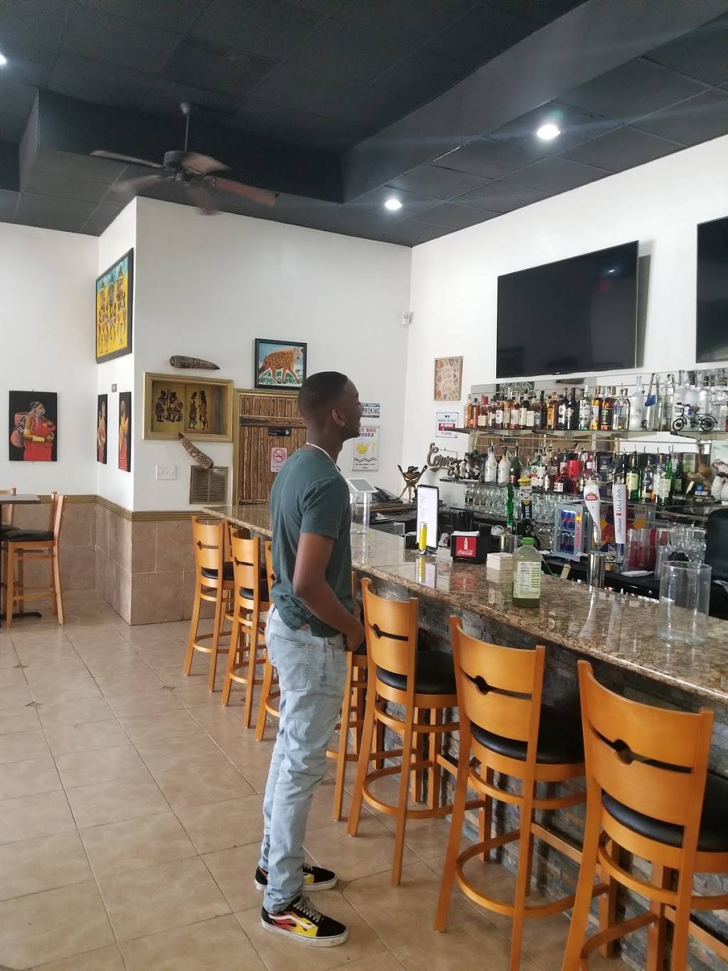 Simba Bar & Grille | restaurant | 2941 Westhollow Dr suite b, Houston, TX 77082, USA | 2813728755 OR +1 281-372-8755