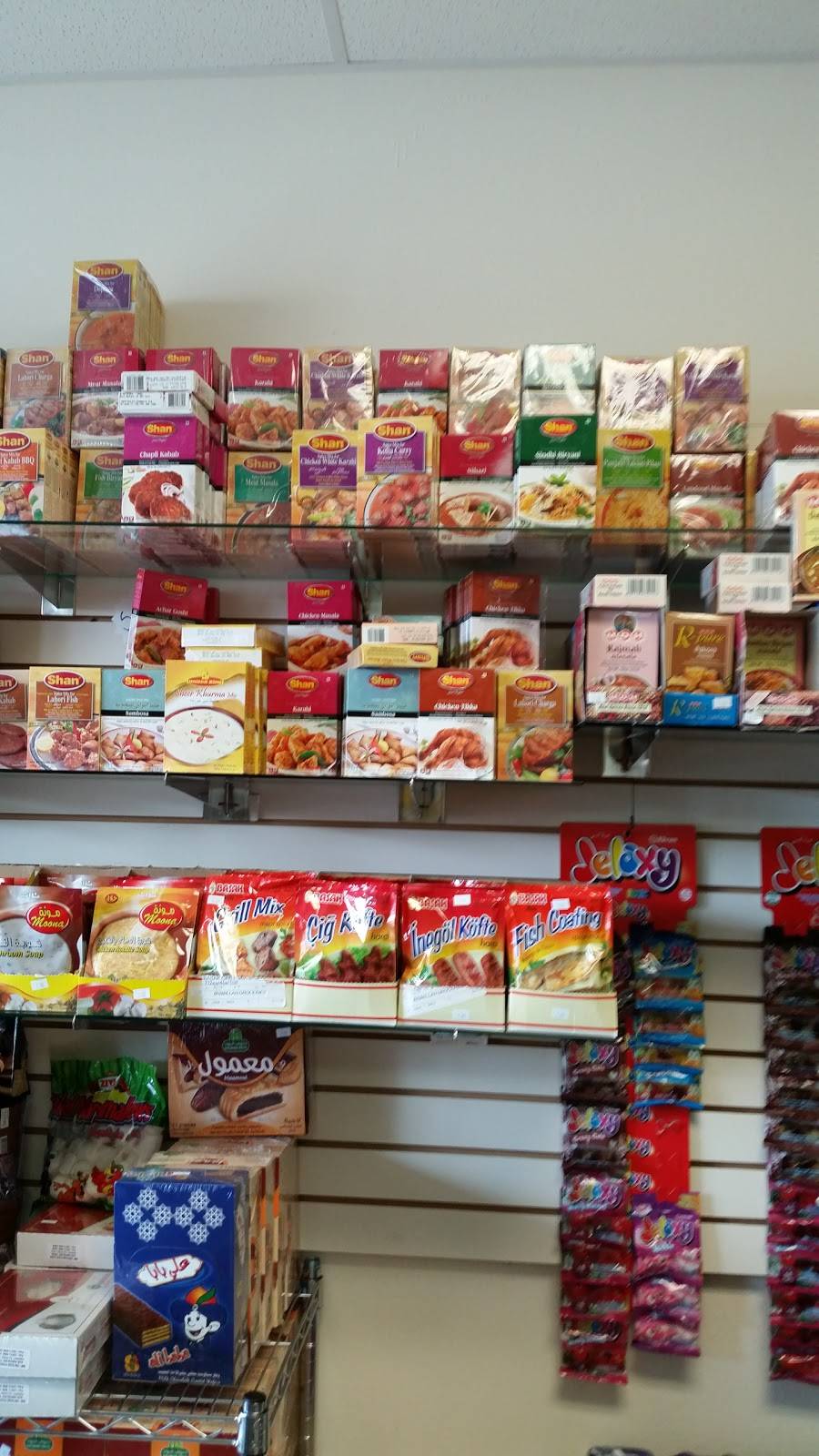 Bismillah Groceries INC | restaurant | 3078 17th St, Sarasota, FL 34234, USA | 9414137574 OR +1 941-413-7574