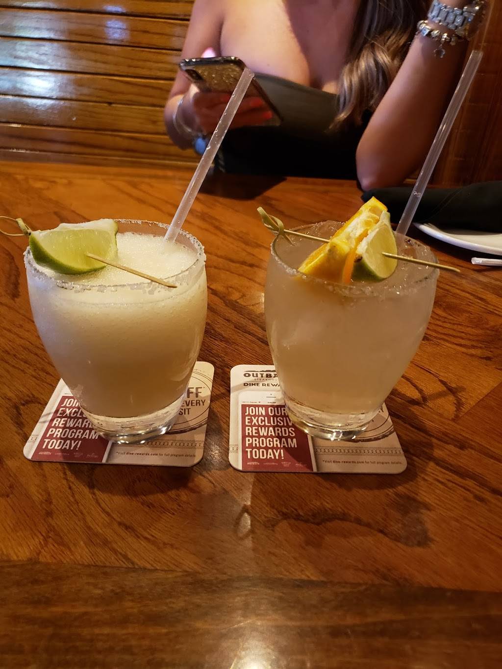 Outback Steakhouse | restaurant | 9395 McKnight Rd, Pittsburgh, PA 15237, USA | 4126355255 OR +1 412-635-5255