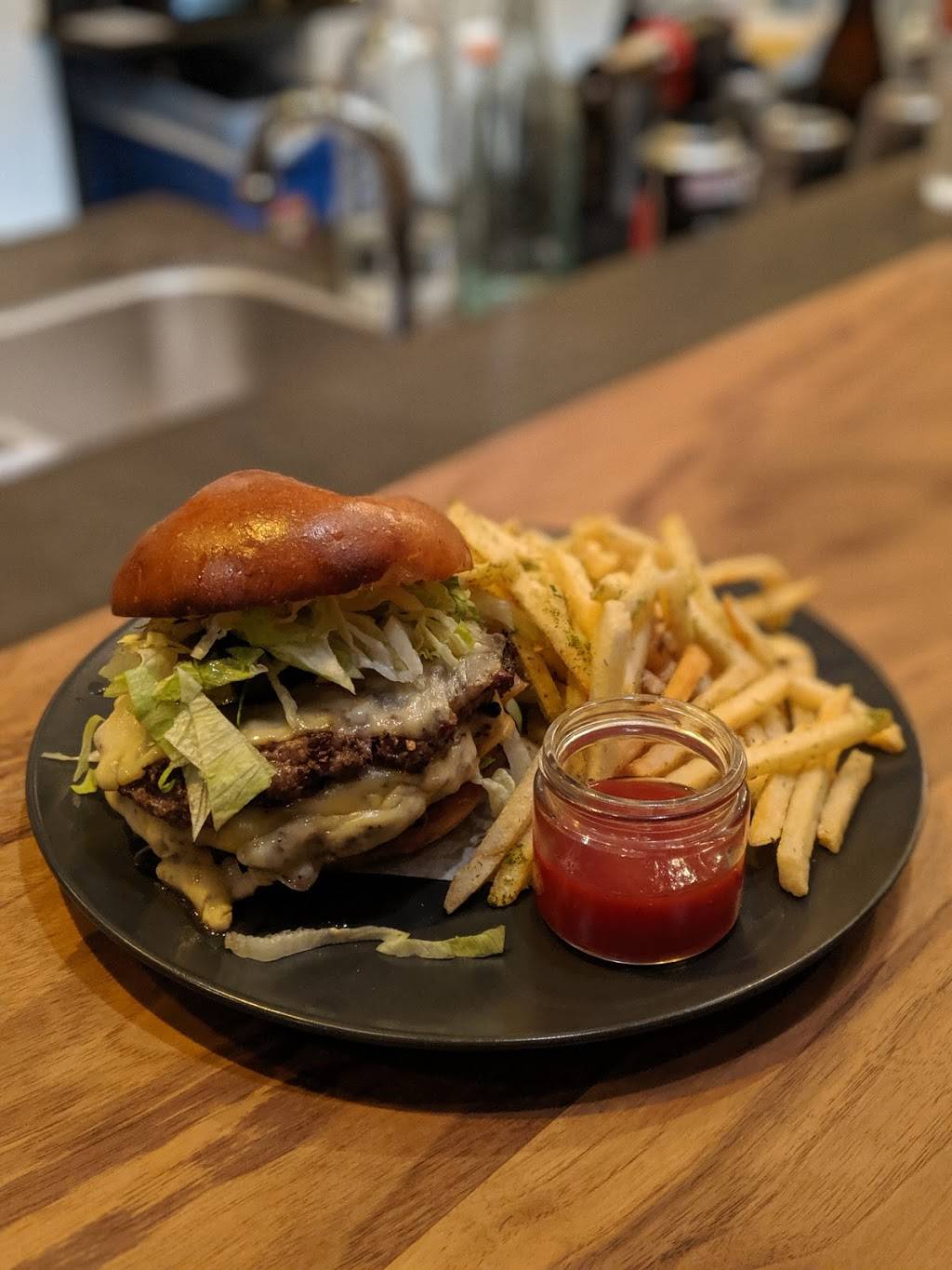 Eden Hill Provisions | restaurant | 1935 Queen Anne Ave N, Seattle, WA 98109, USA | 2069466636 OR +1 206-946-6636