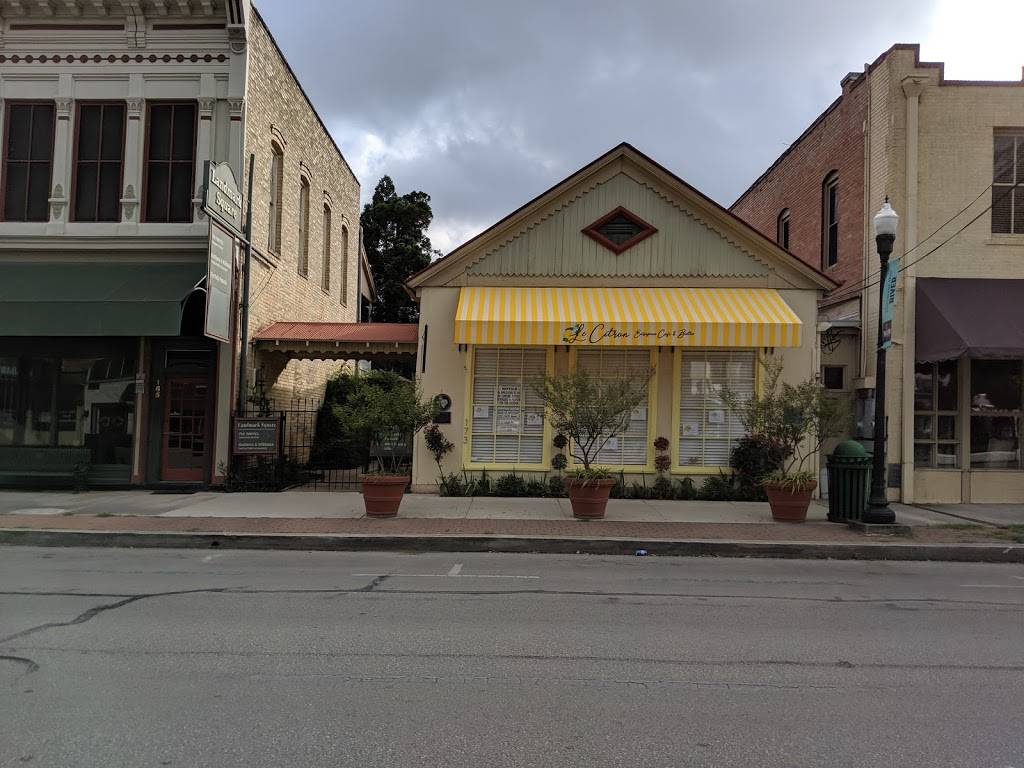 Le Citron European Cafe & Bistro | restaurant | 173 S Seguin Ave, New Braunfels, TX 78130, USA | 8309149769 OR +1 830-914-9769