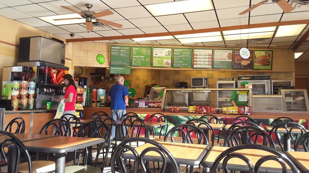 Subway | meal takeaway | 101 E 7th Ave, Augusta, KS 67010, USA | 3167759154 OR +1 316-775-9154