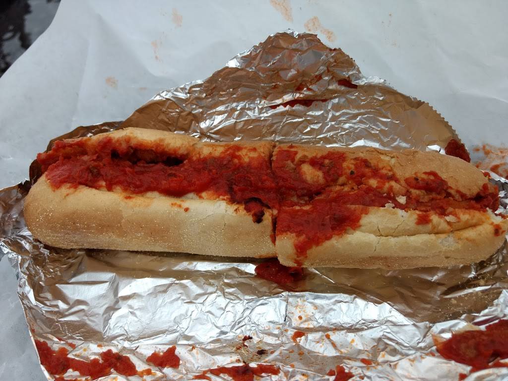 Woods Hole Market and Provisions | cafe | 87 Water St, Woods Hole, MA 02543, USA | 5085404792 OR +1 508-540-4792