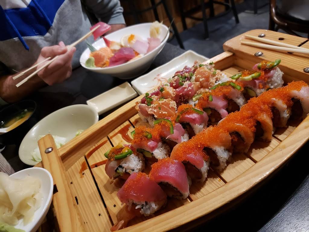 Zum Sushi | restaurant | 159 Central Ave, Pacific Grove, CA 93950, USA | 8313728700 OR +1 831-372-8700