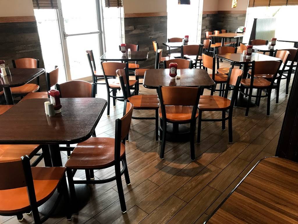 Nicks Red Hots Aurora | restaurant | 4408 E New York St, Aurora, IL 60504, USA | 6305858900 OR +1 630-585-8900