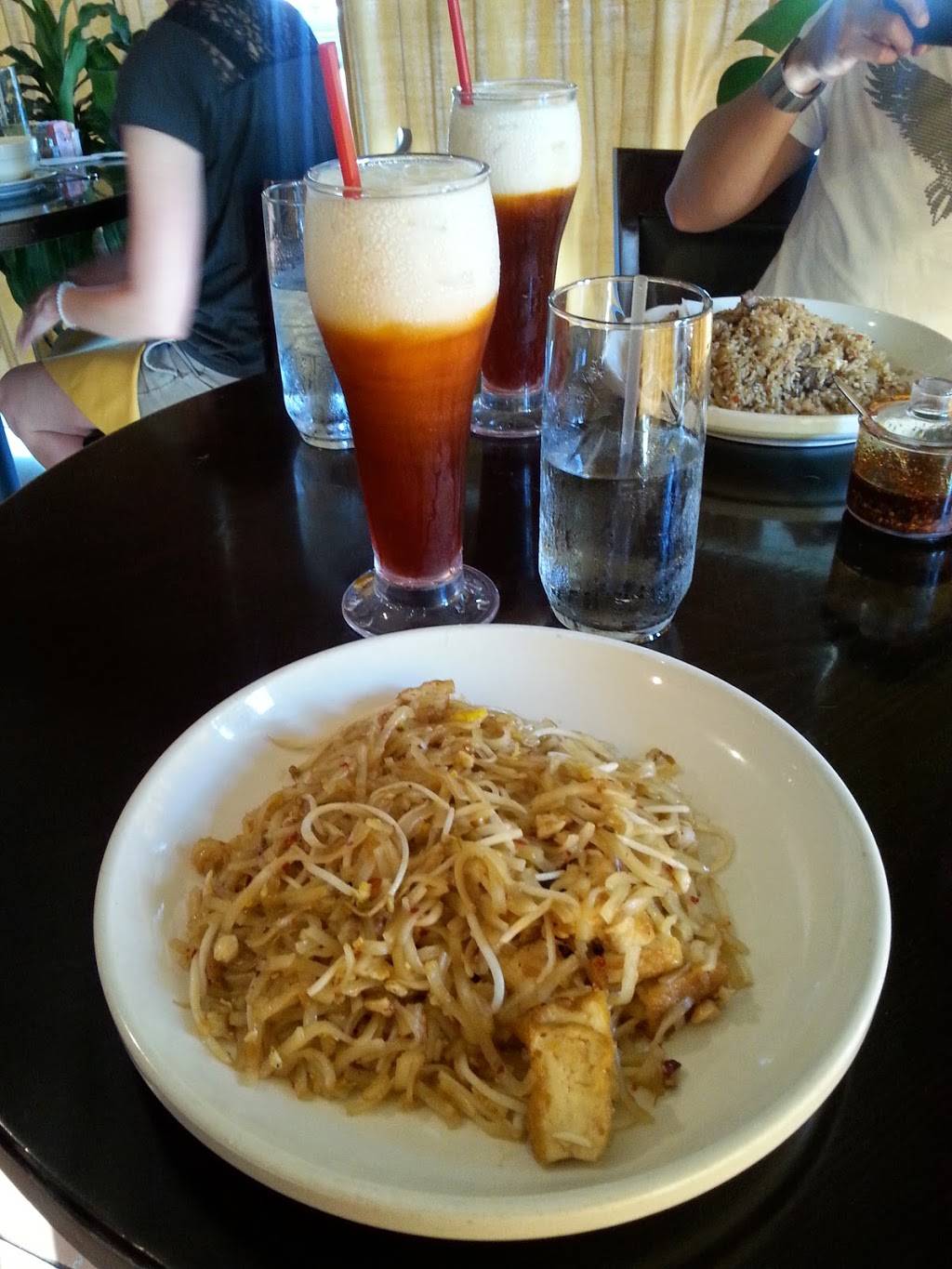 Simply Thai | restaurant | 323 Wallace Ave, Louisville, KY 40207, USA | 5028999670 OR +1 502-899-9670