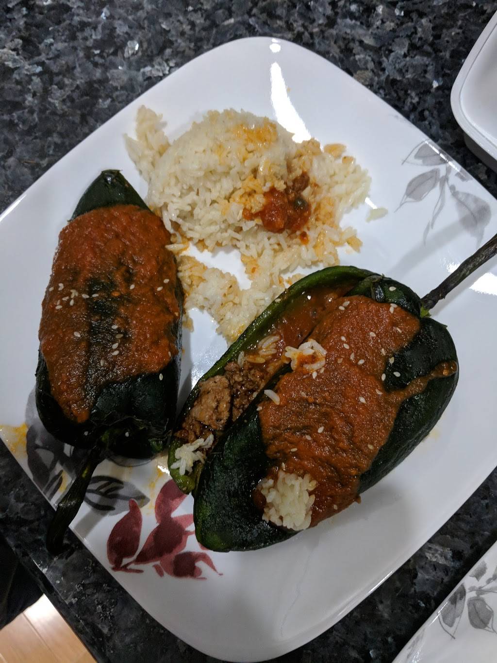 San Antonio Bar & Grill | restaurant | 200 Swamp Fox Rd, Alexandria, VA 22314, USA | 7033296400 OR +1 703-329-6400