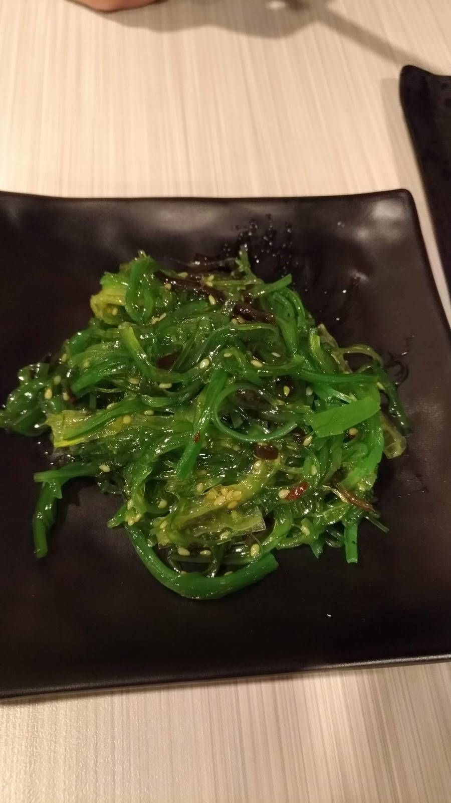 The Sushi Roll Noodle House | restaurant | 410 Front Rd, Windsor, ON N9J 1Z9, Canada | 5199709927 OR +1 519-970-9927