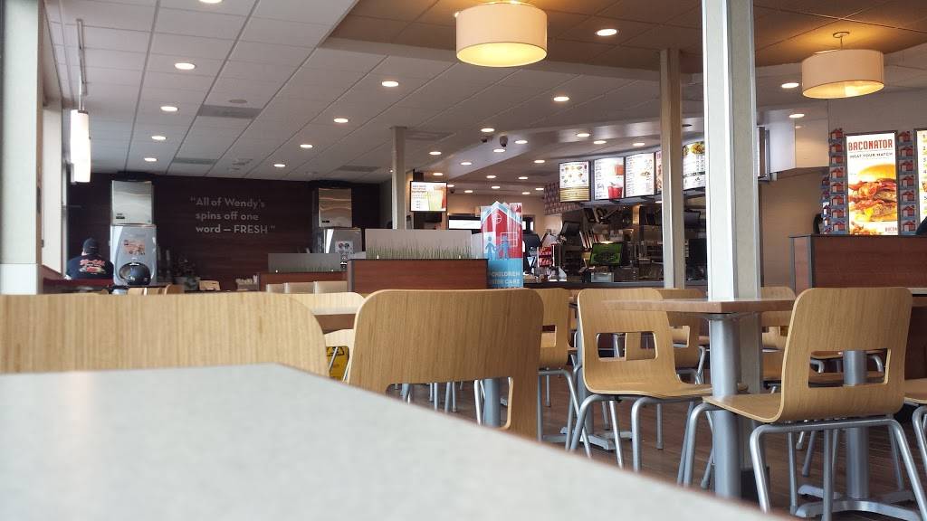 Wendys | restaurant | 869 Upper James St, Hamilton, ON L9C 3A3, Canada | 9053889238 OR +1 905-388-9238