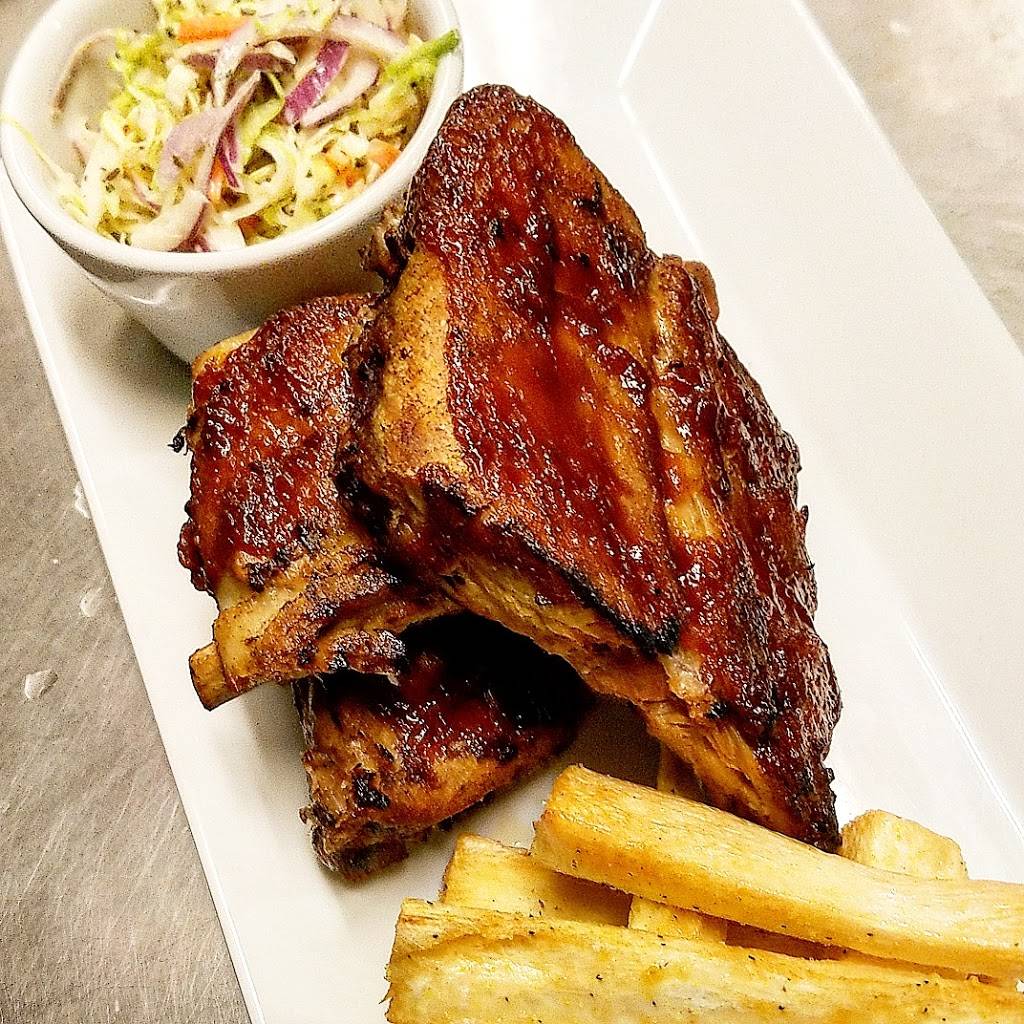 Friends & Company Restaurant | meal takeaway | 11 Boston Post Rd, Madison, CT 06443, USA | 2032450462 OR +1 203-245-0462