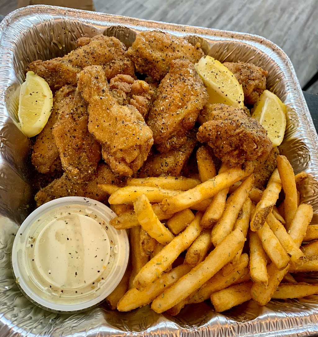 Mac Daddy Wingz and Cheeze | restaurant | 3134 S Mill Ave, Tempe, AZ 85282, USA | 4805895926 OR +1 480-589-5926