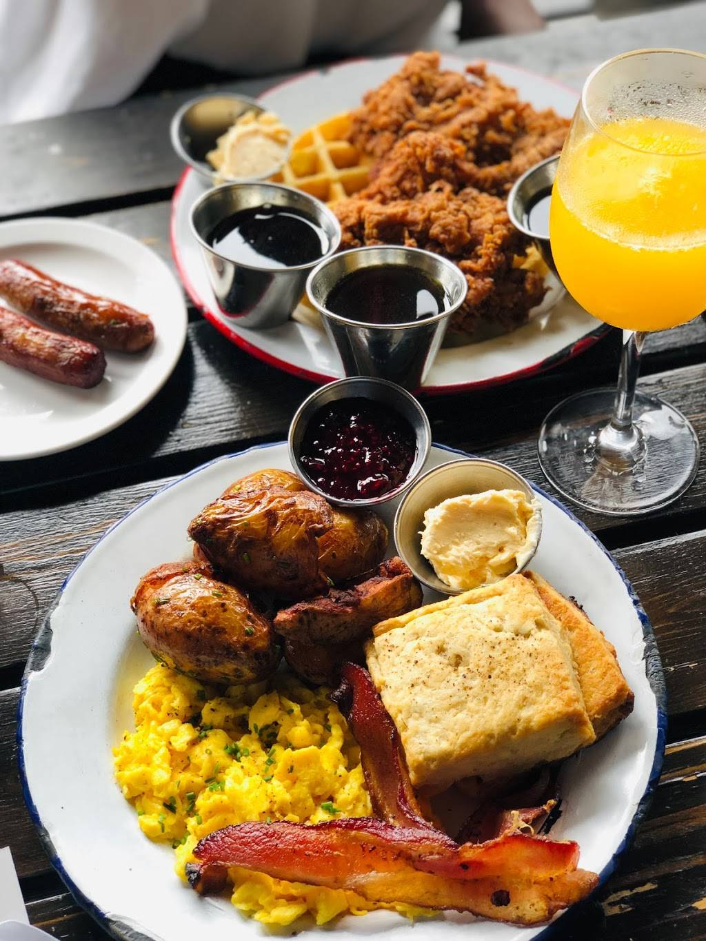 Public House | restaurant | 241 W Nine Mile Rd, Ferndale, MI 48220, USA | 2488507420 OR +1 248-850-7420