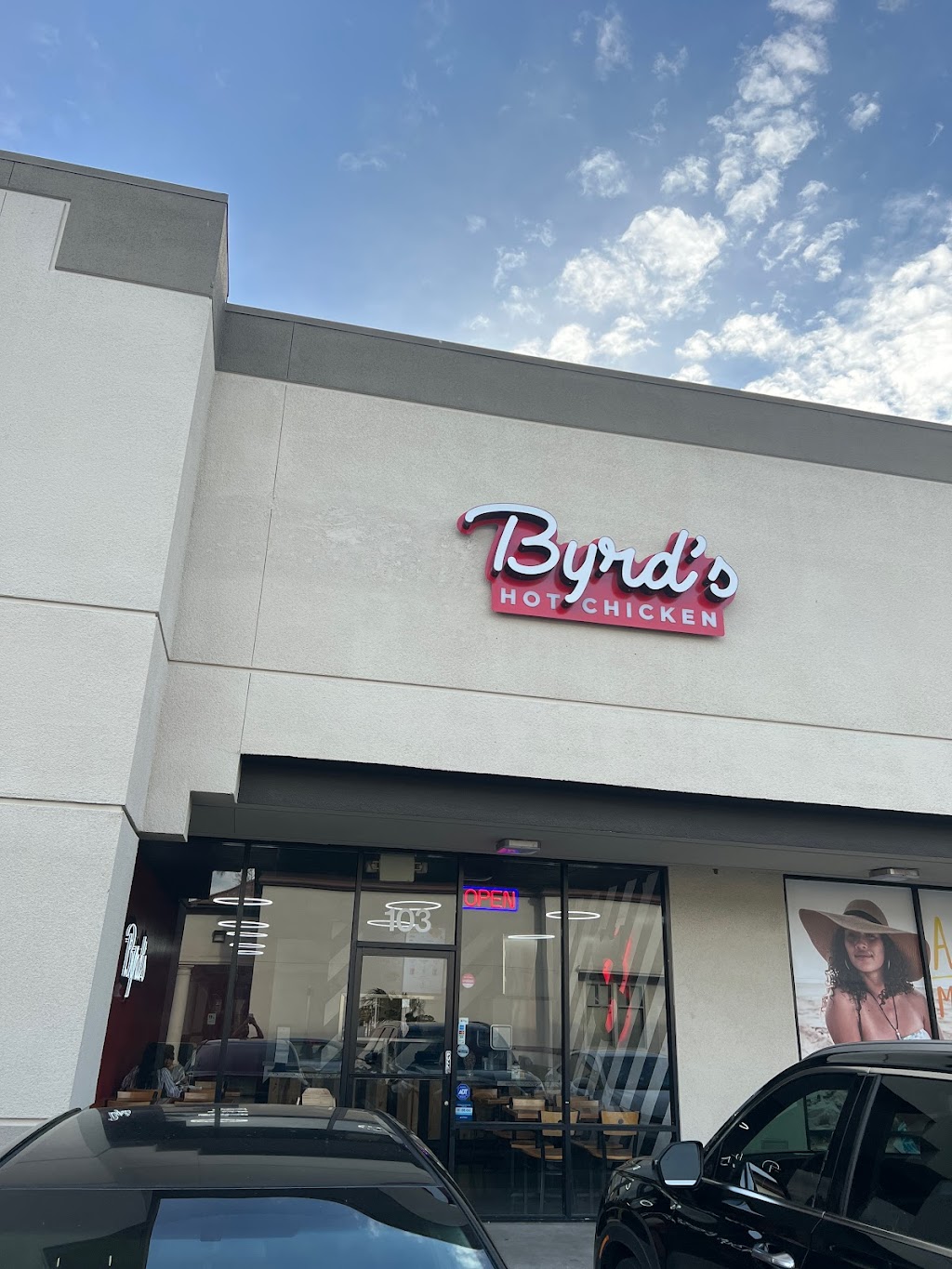 Byrds Hot Chicken | restaurant | 420 N McKinley St Suite 103, Corona, CA 92879, USA | 9512686072 OR +1 951-268-6072