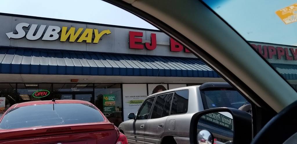 Subway Restaurants | restaurant | 13127 Veterans Memorial Dr, Houston, TX 77014, USA | 2815376960 OR +1 281-537-6960