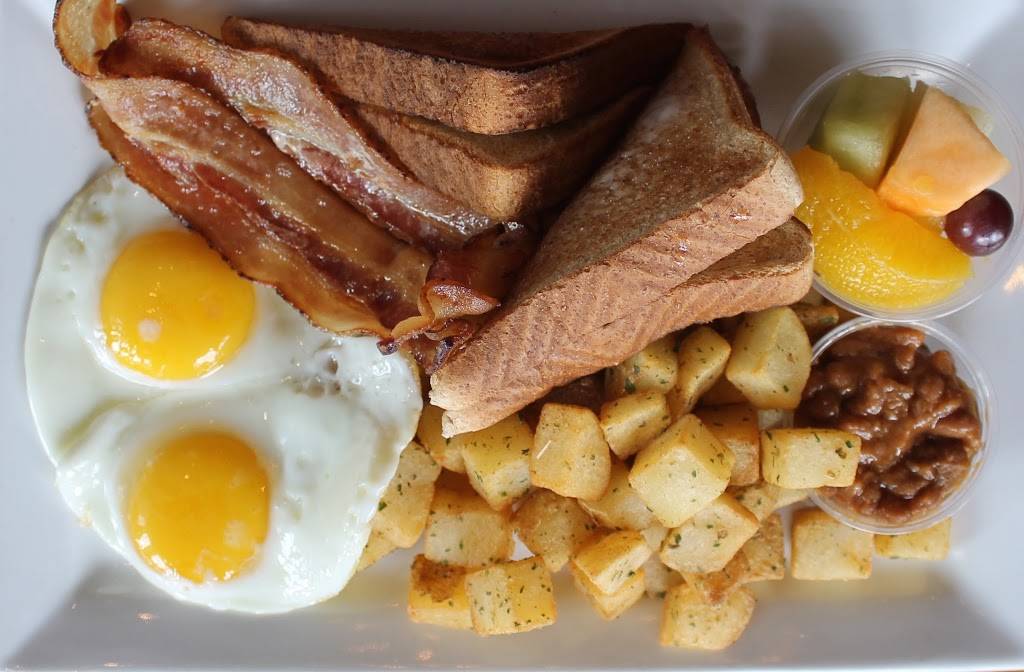 Pump House Grille Co | restaurant | 40 Lakeshore Rd E, Mississauga, ON L5G 1C8, Canada | 9058917867 OR +1 905-891-7867