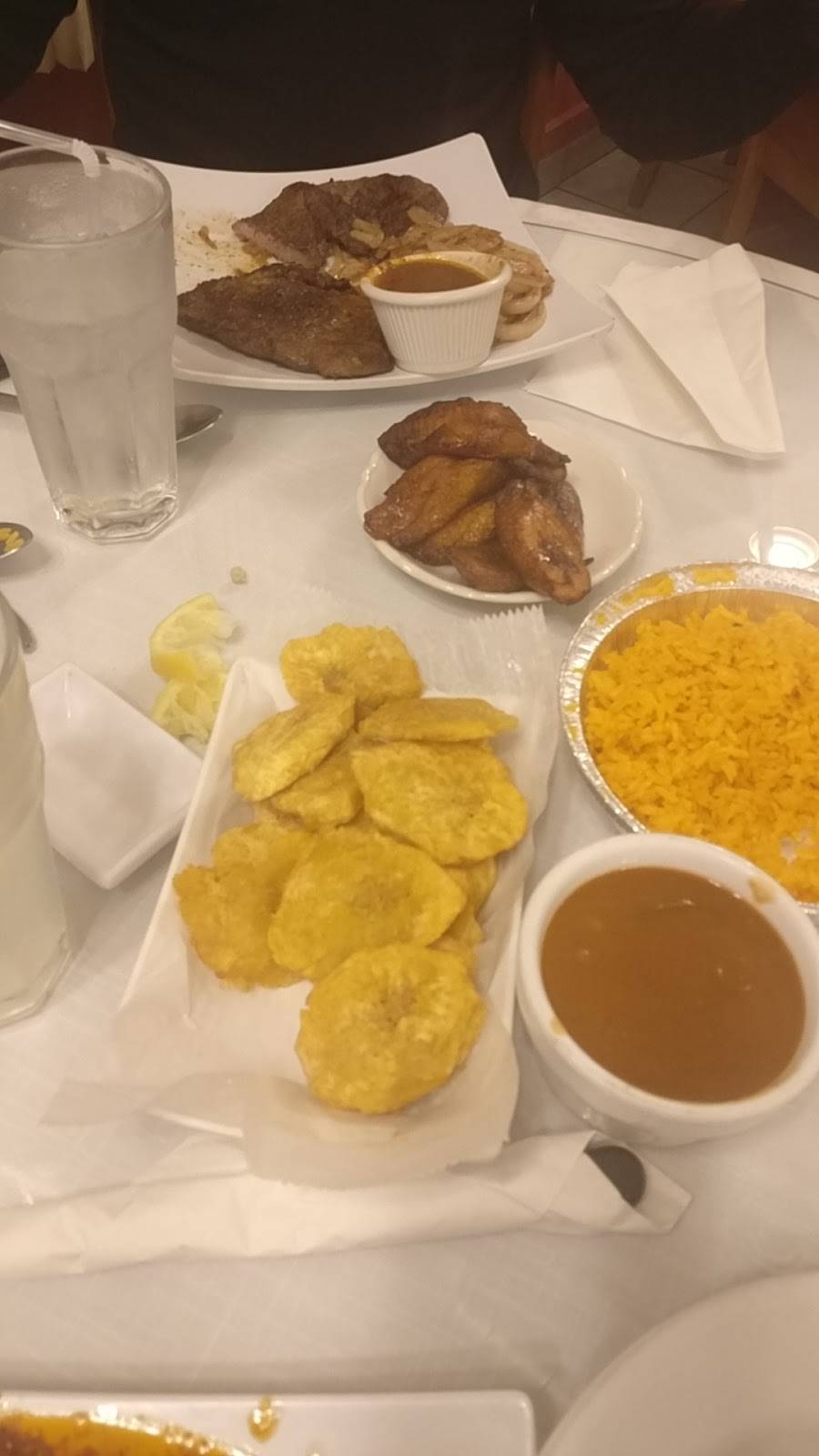Lo Nuestro Dominican Restaurant | restaurant | 260 Central Ave, Albany, NY 12206, USA | 5182750348 OR +1 518-275-0348
