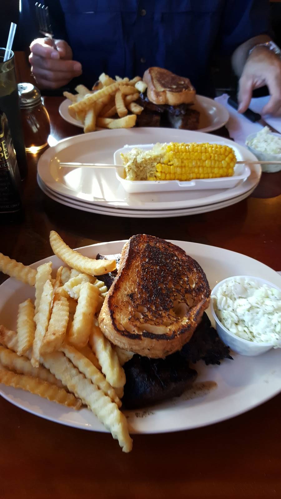 Shortys BBQ | restaurant | 5989 S University Dr, Davie, FL 33328, USA | 9546809900 OR +1 954-680-9900