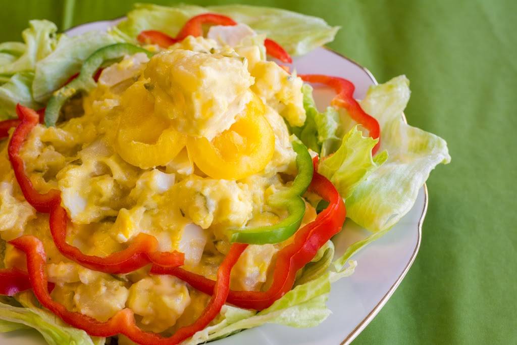 Aunt Annies International Cuisine | restaurant | 122 S 60th St, Philadelphia, PA 19139, USA | 6103501805 OR +1 610-350-1805