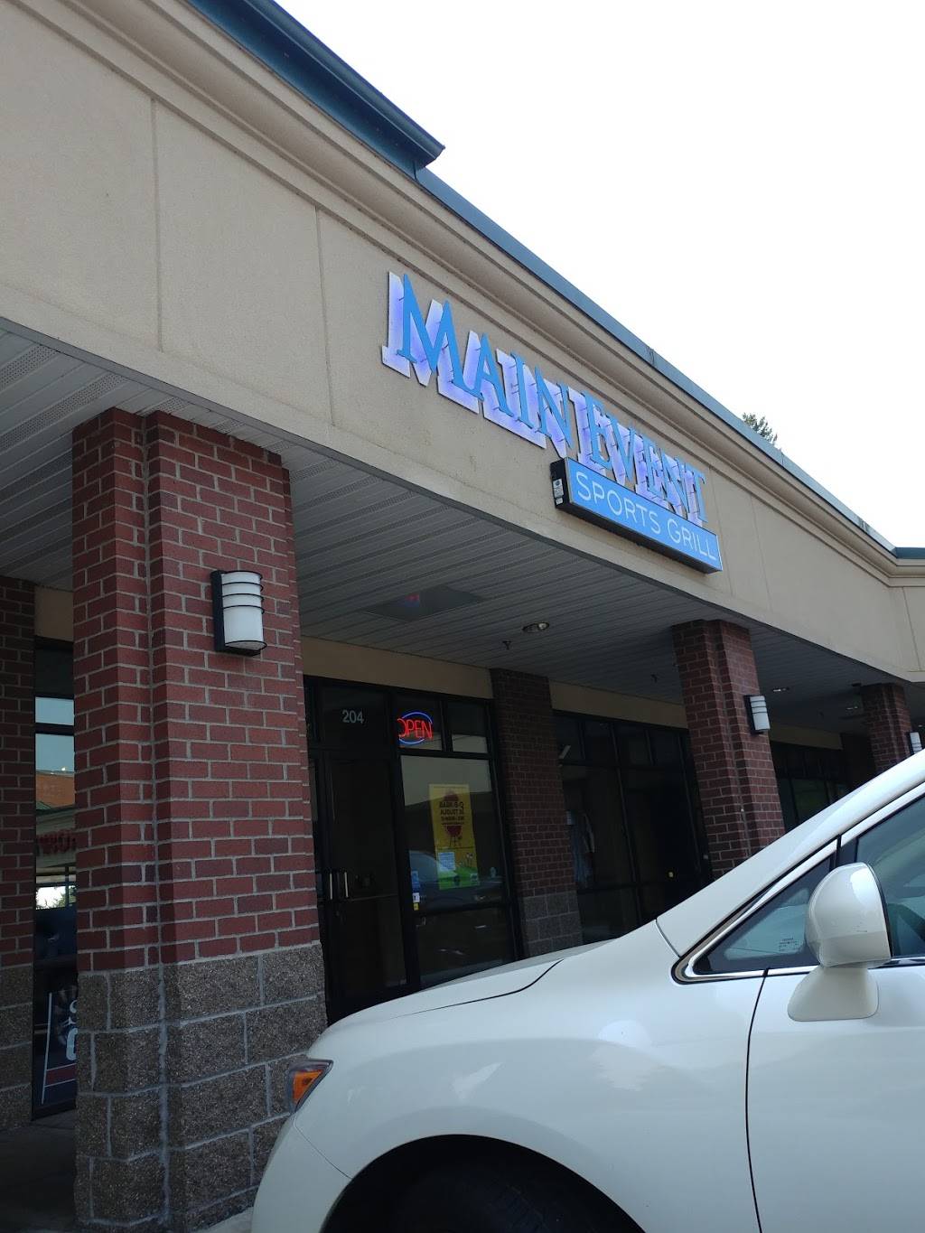 Main Event Sports Grill | restaurant | 3200 SE 164th Ave #204, Vancouver, WA 98683, USA | 3608288583 OR +1 360-828-8583