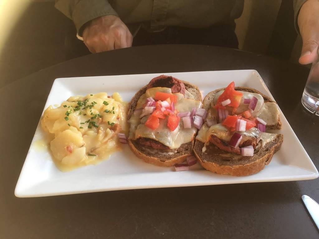 Von Trier | restaurant | 2235 N Farwell Ave, Milwaukee, WI 53202, USA | 4142721775 OR +1 414-272-1775