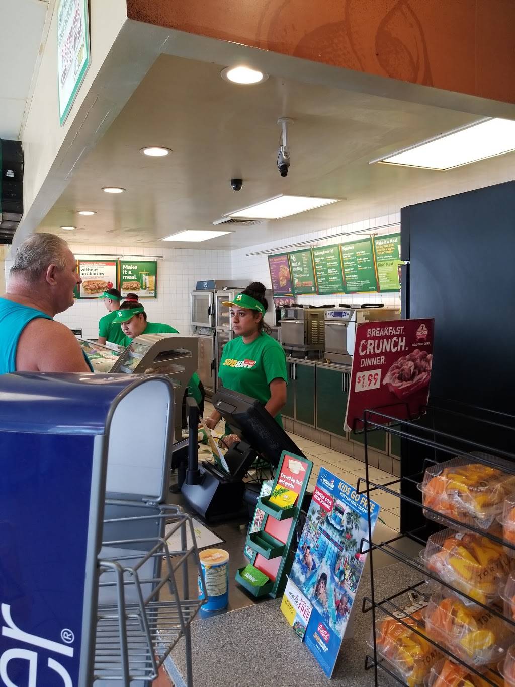 Subway | restaurant | 1325 W Foothill Blvd, Rialto, CA 92376, USA | 9098758666 OR +1 909-875-8666