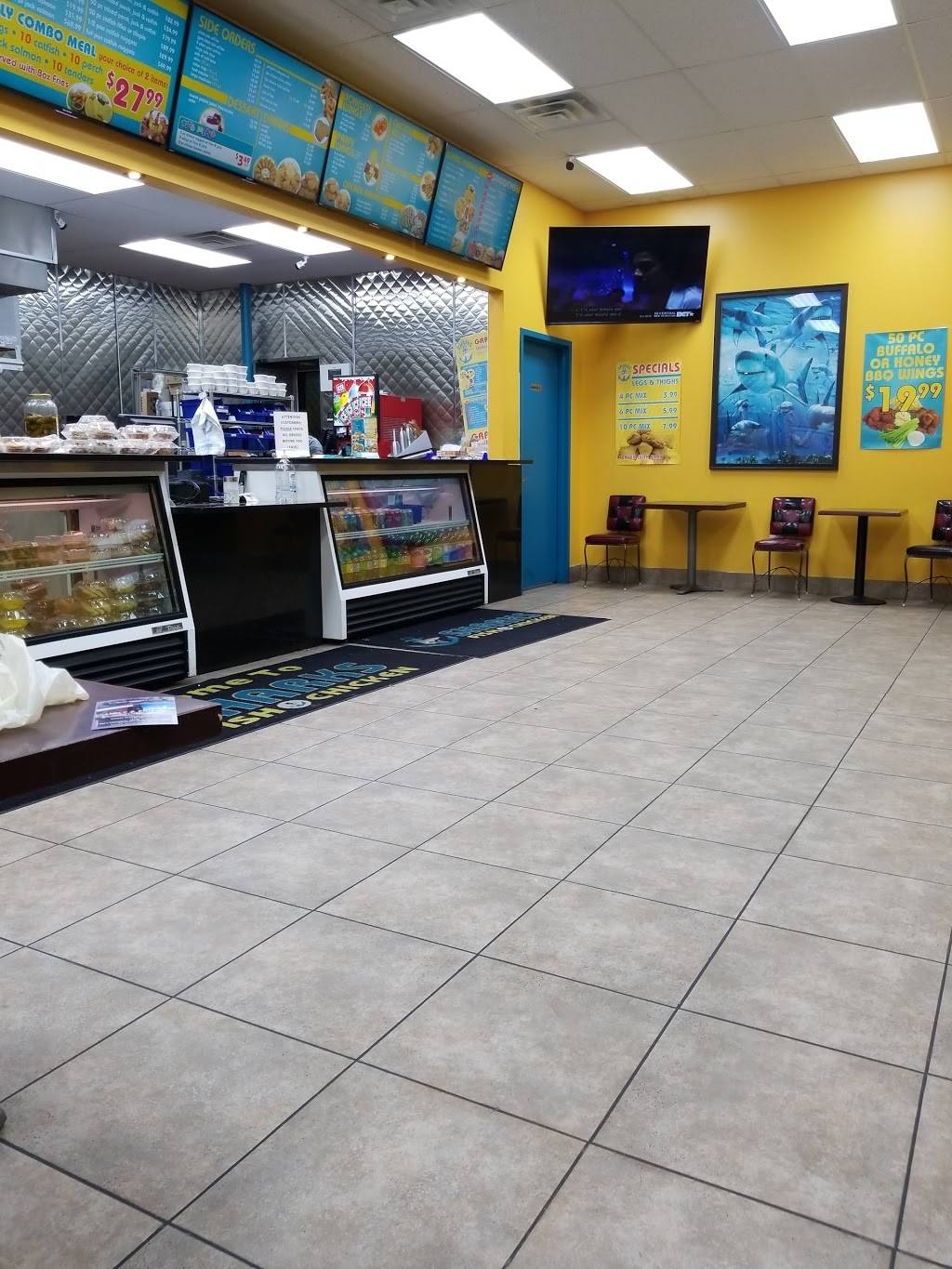 Sharks Fish and Chicken | restaurant | 2560 Garfield St Unit 1, Gary, IN 46404, USA | 2199510271 OR +1 219-951-0271