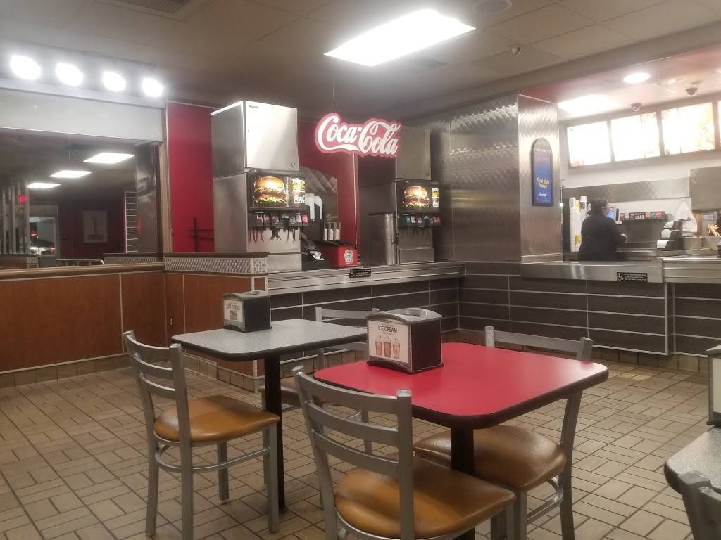 Carls Jr. / Green Burrito | restaurant | 10100 Ben Nevis Blvd, Riverside, CA 92509, USA | 9513601249 OR +1 951-360-1249