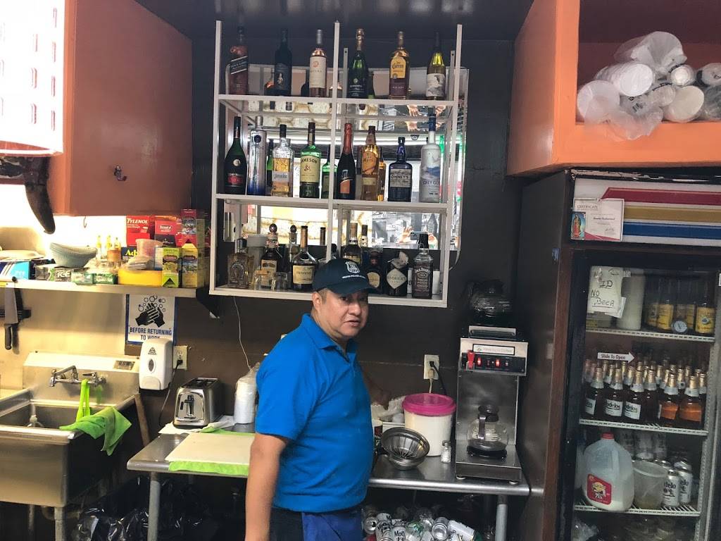 Santos | restaurant | 1535 62nd St, Brooklyn, NY 11219, USA | 7184847029 OR +1 718-484-7029