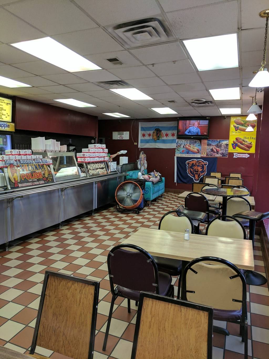 Jakes Pup In the Ruf | meal takeaway | 4401 N Sheridan Rd, Chicago, IL 60640, USA | 7737281188 OR +1 773-728-1188