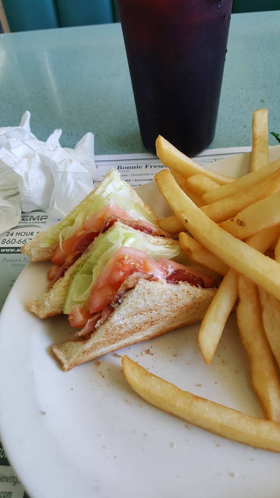 Olympia Diner | restaurant | 3413 Berlin Turnpike, Newington, CT 06111, USA | 8606669948 OR +1 860-666-9948