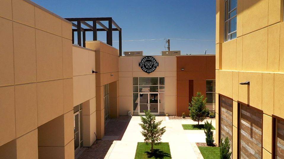 West Texas Tap House | restaurant | 1960 George Dieter Dr Bldg.6 Ste.A, El Paso, TX 79936, USA | 9152048993 OR +1 915-204-8993