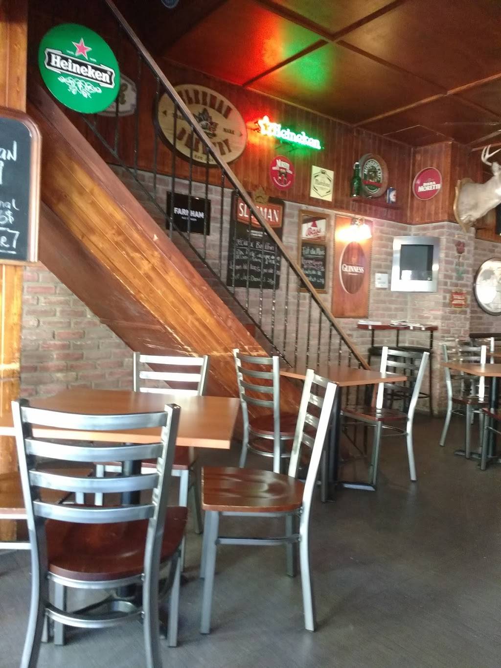 Resto-Pub Le Bouffon | restaurant | 485 Avenue Sainte-Anne, Saint-Hyacinthe, QC J2S 5G3, Canada | 4507789915 OR +1 450-778-9915