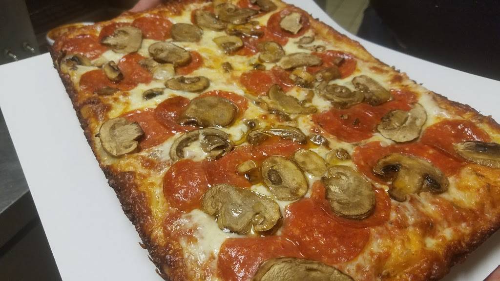 Steverinos Pizza Purgatoris Bar & Restaurant | restaurant | 10980 Dunnigan Rd, Emmett, MI 48022, USA | 8103846900 OR +1 810-384-6900