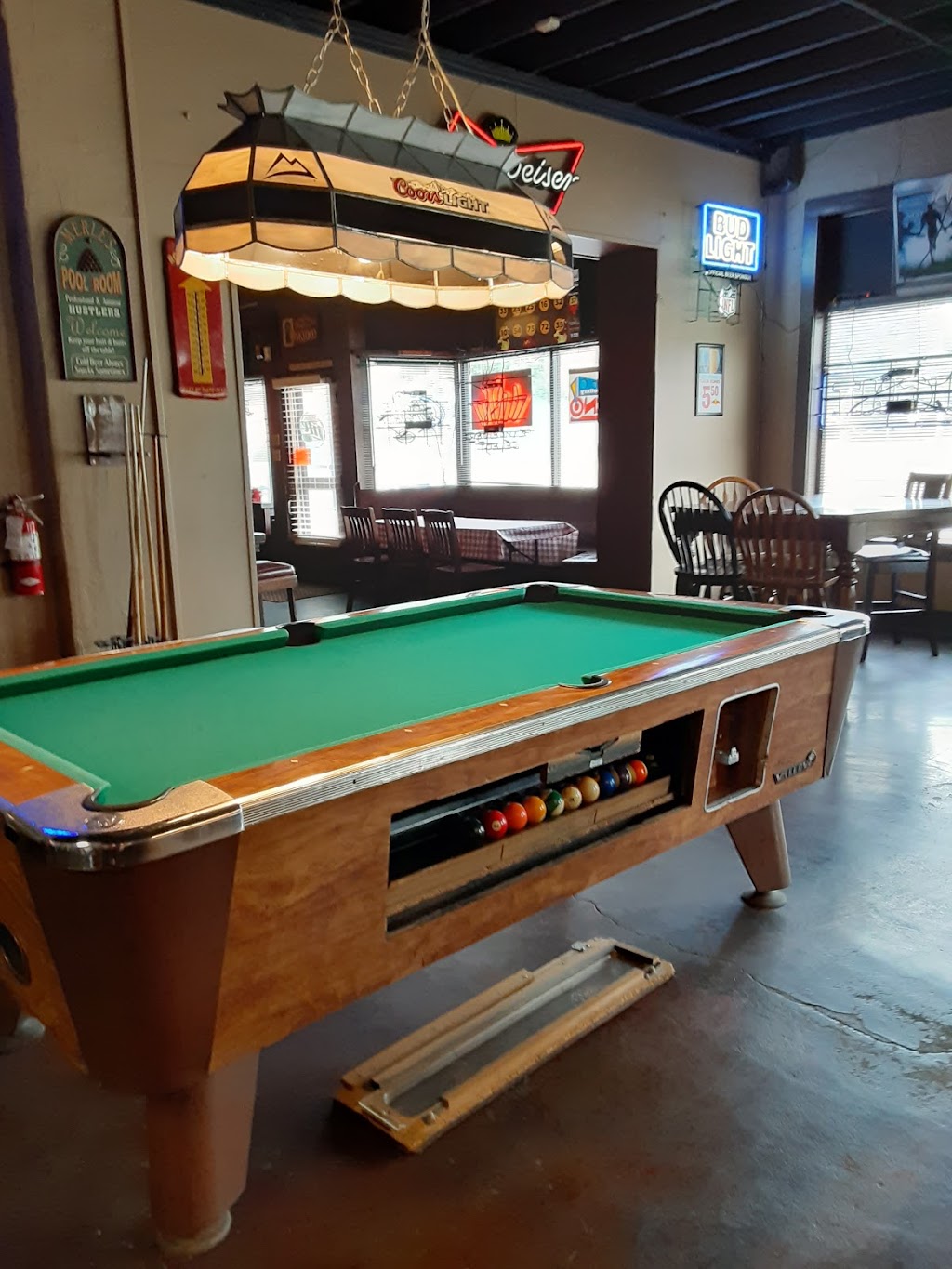 Merles Place | restaurant | 440 N Seneca St, Wichita, KS 67203, USA | 3162630444 OR +1 316-263-0444