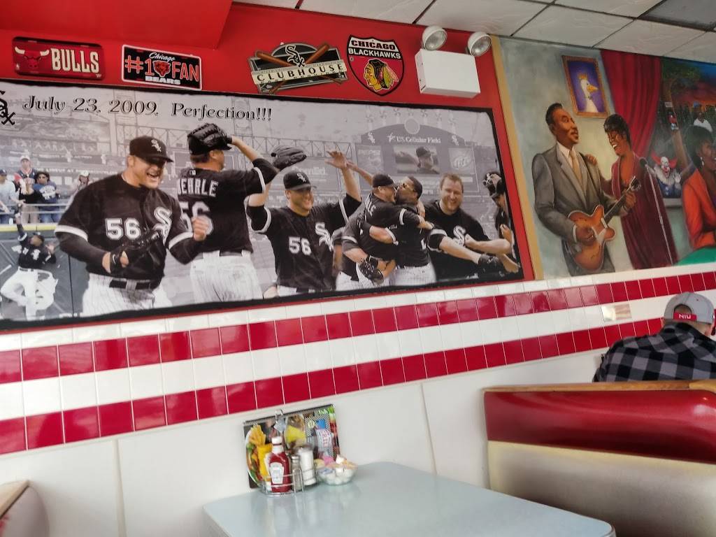 White Palace Grill | restaurant | 1159 S Canal St, Chicago, IL 60607, USA | 3129397167 OR +1 312-939-7167