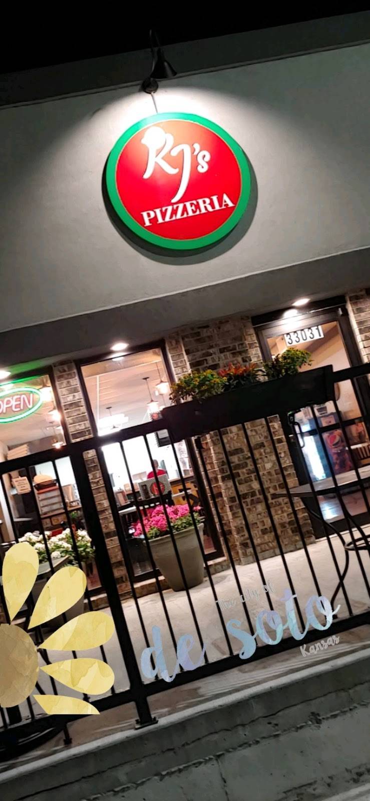 KJs Pizzeria | restaurant | 33031 W 83rd St, De Soto, KS 66018, USA | 9135865141 OR +1 913-586-5141