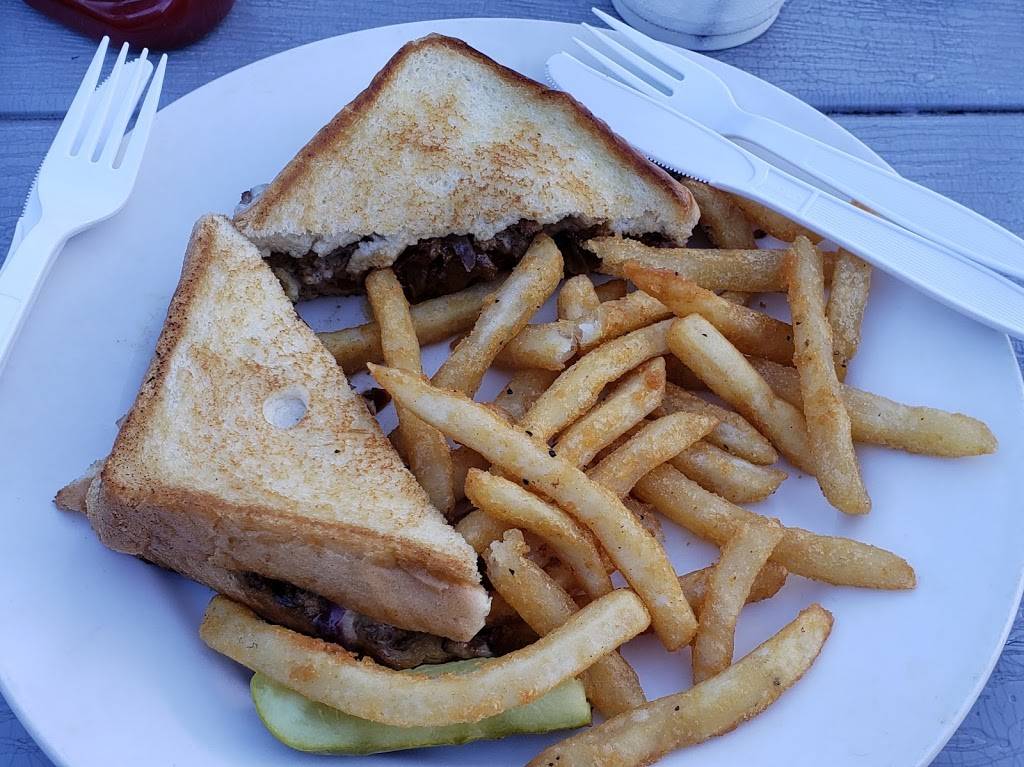 Kuchies on the Water | restaurant | 579 Wesley Rd, Creve Coeur, IL 61610, USA | 3094273000 OR +1 309-427-3000