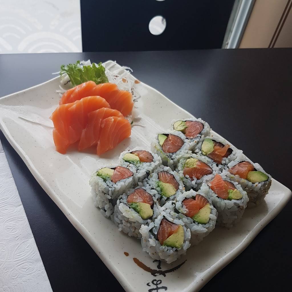 Yonge Sushi | restaurant | 3421 Yonge St, North York, ON M4N 2N1, Canada | 4165467938 OR +1 416-546-7938
