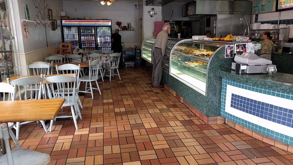 Spudnuts | bakery | 3629 State St, Santa Barbara, CA 93105, USA | 8055693719 OR +1 805-569-3719