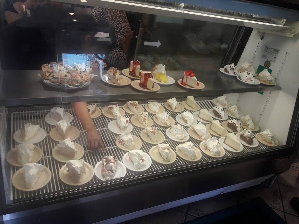 Dixie House Cafe | cafe | 6200 E Lancaster Ave, Fort Worth, TX 76112, USA | 8174516180 OR +1 817-451-6180