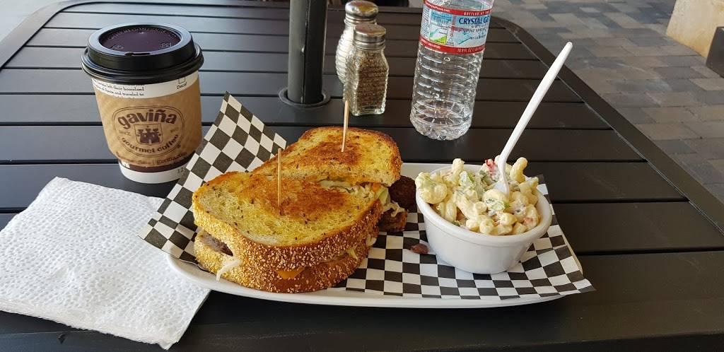 Moshers Gourmet Cornbeef | restaurant | 300 W Ocean Blvd # B, Long Beach, CA 90802, USA | 5624326267 OR +1 562-432-6267